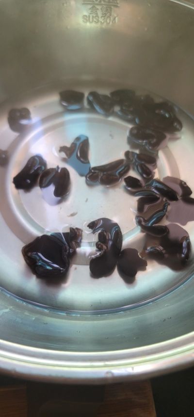 黑木耳鸡蛋炒青瓜的做法步骤：4