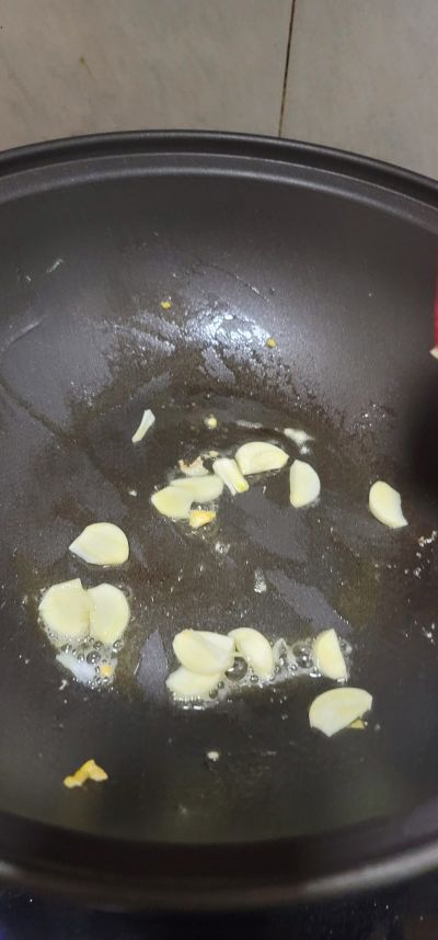 黑木耳鸡蛋炒青瓜的做法步骤：6