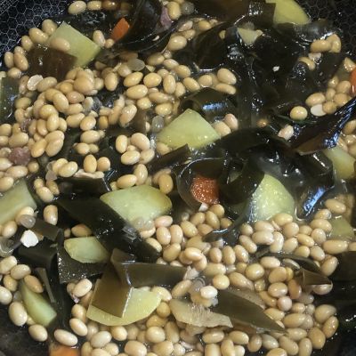 梅花肉海带焖黄豆的做法步骤：16