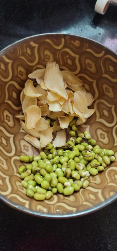 百合绿豆燕麦饮的做法步骤：1