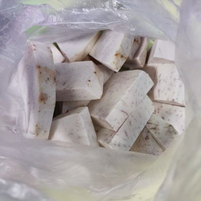 五花肉焖香芋的做法步骤：1