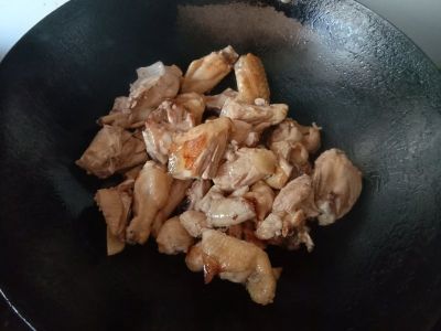 土豆片烧鸡的做法步骤：4