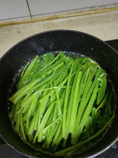 清水菠菜的做法步骤：3