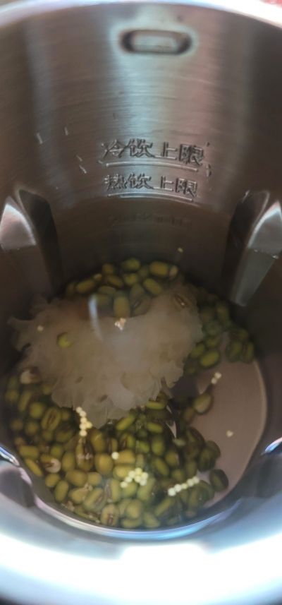 银耳小米绿豆饮的做法步骤：3